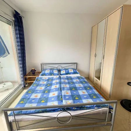 In 41602 Apartment *