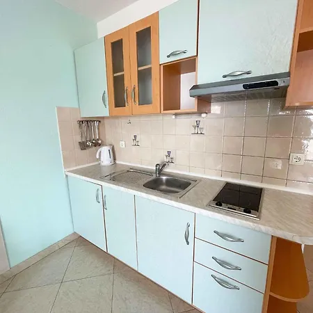 In 41602 Apartment *