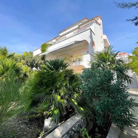 In 41602 Lejlighed Dramalj